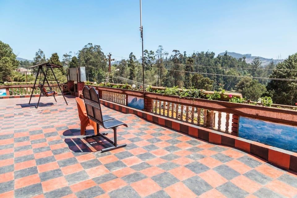 Hotel Darshan Hotel in Ooty