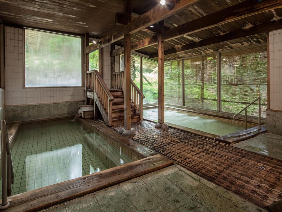 Hot spring bath