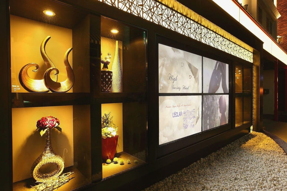 Hotel L'eclair (Adult Only) Love hotel in Hiroshima Prefecture