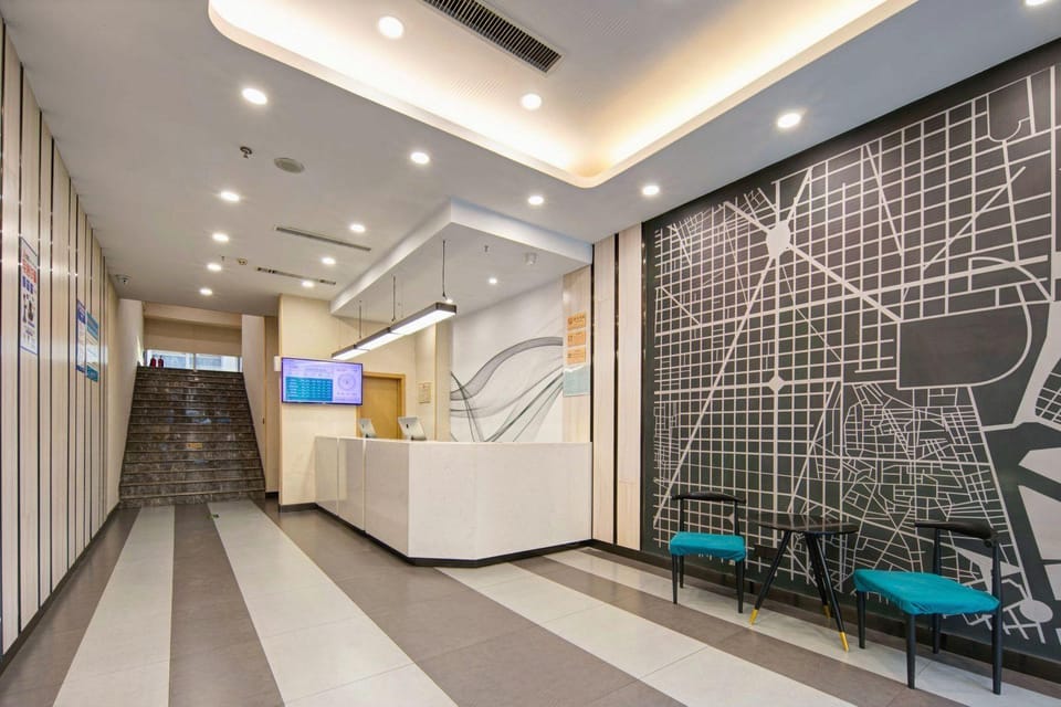 UP and IN Hotel Shanxi Taiyuan Xiaodian Zonggai Shifan District Hotel in China
