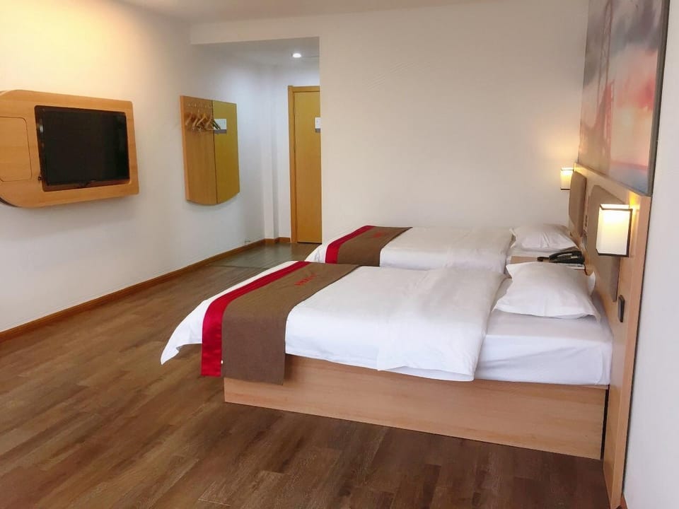 Thank Inn Hotel Jiangsu Suzhou Ganglong Yuehuicheng Hotel in Suzhou