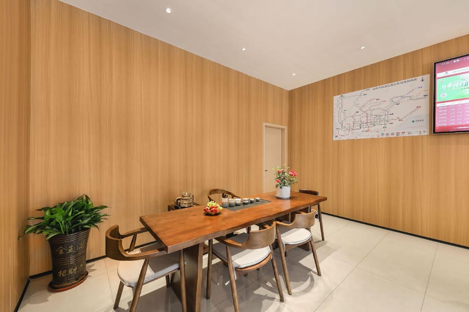 Thank Inn Hotel Guangdong Shenzhen Bao'an District Shajing Haishang Tianyuan Hotel in Shenzhen