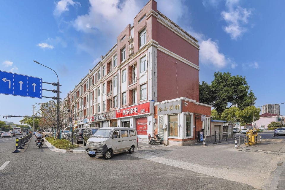 Jun Hotel Jiangsu Suzhou Kunshan City Lujia Town Tongjing Road Hotel in Shanghai