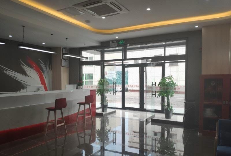 Thank Inn Plus Hotel Shandong Qingdao Huangdao District Xihai Bay Bus Station Hotel in Qingdao