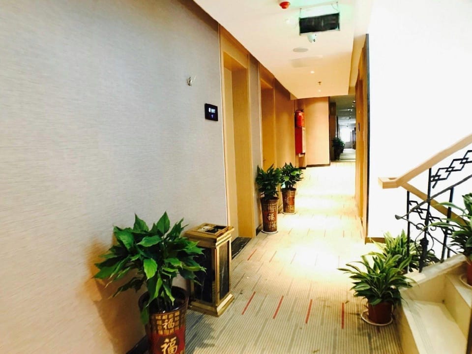 Thank Inn Hotel He'nan Zhengzhou Railway Station East Square Hotel in China