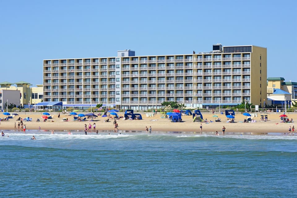 Ramada Plaza by Wyndham Virginia Beach Oceanfront Hotel in Virginia Beach