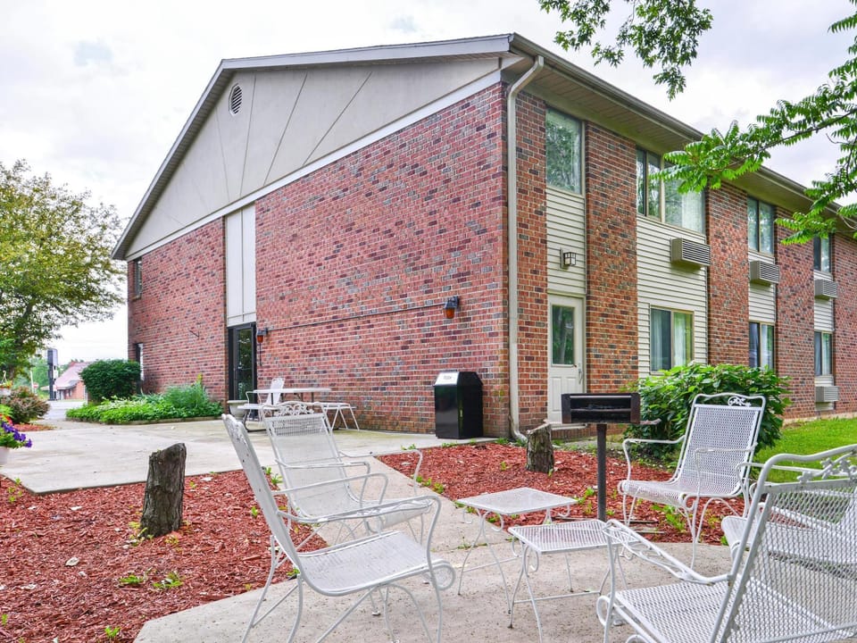 Americas Best Value Inn & Suites Bluffton Hotel in Indiana