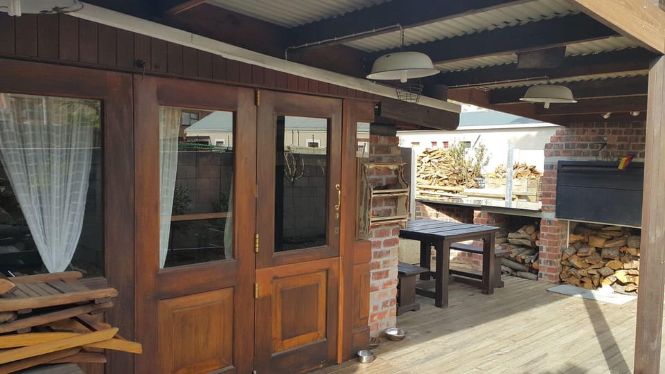 Sleepy Backpackers Hostel in Cape Town