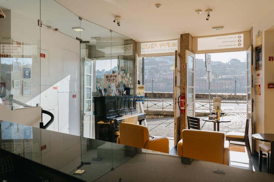 Bar/lounge