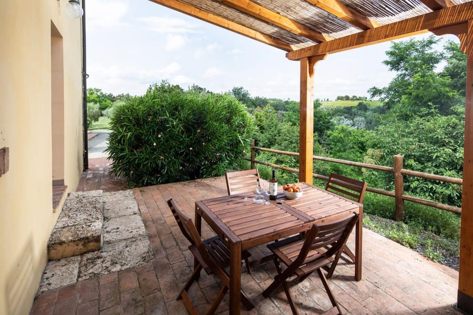 Badia di Morrona Agriturismo Hotel in Tuscany