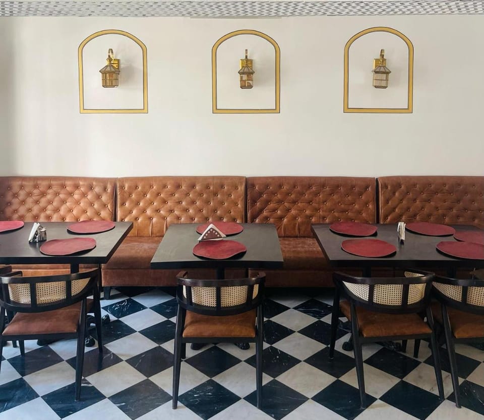Hotel Mahendra Prakash Hotel in Udaipur