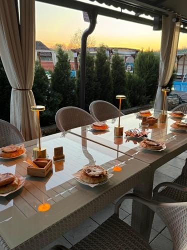 Brvnare Rodjak sa sela Lodge in Serbia