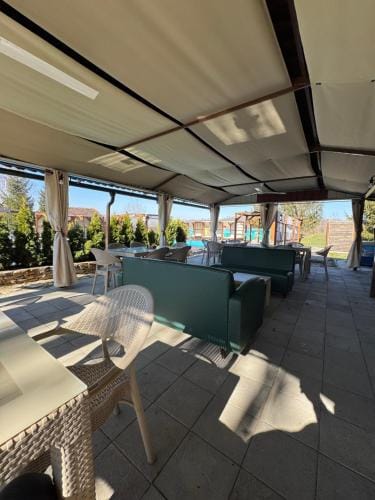 Brvnare Rodjak sa sela Lodge in Serbia
