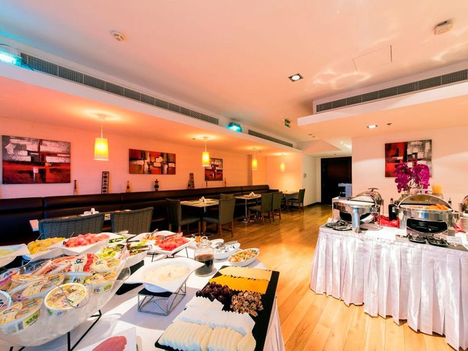 Nojoum Hotel Apartments LLC Apartment hotel in Dubai