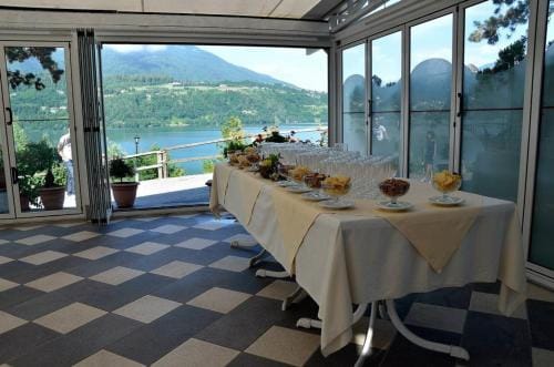 Happy Days sul lago Hotel in Trentino-South Tyrol