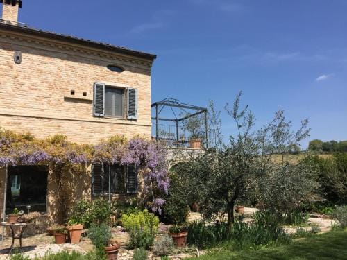 Casale Iris Hotel in Marche