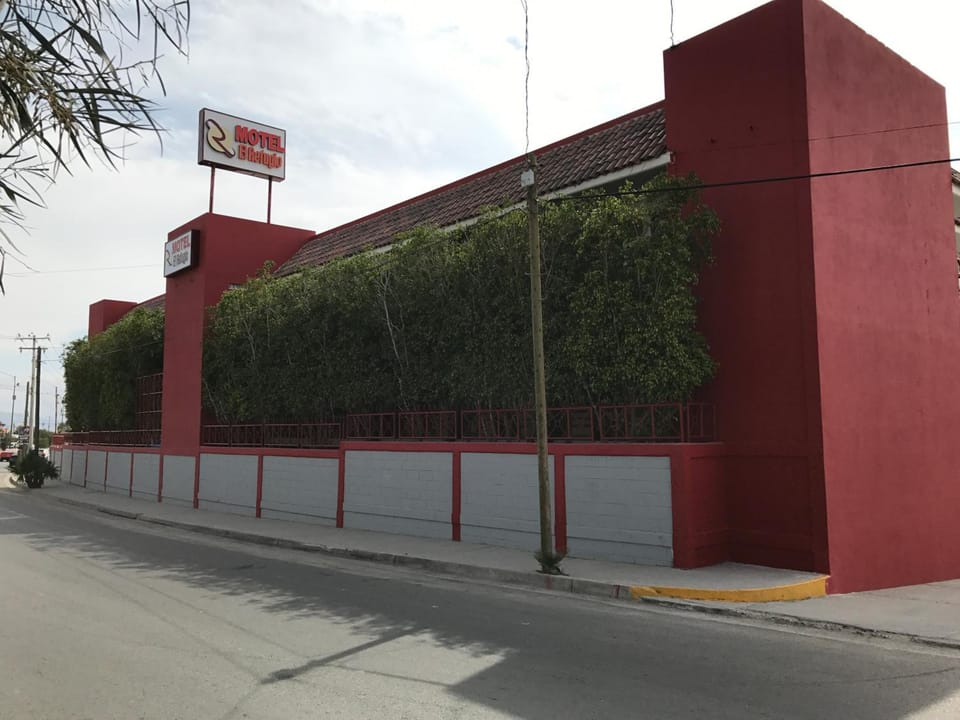 Motel El Refugio Motel in Tijuana