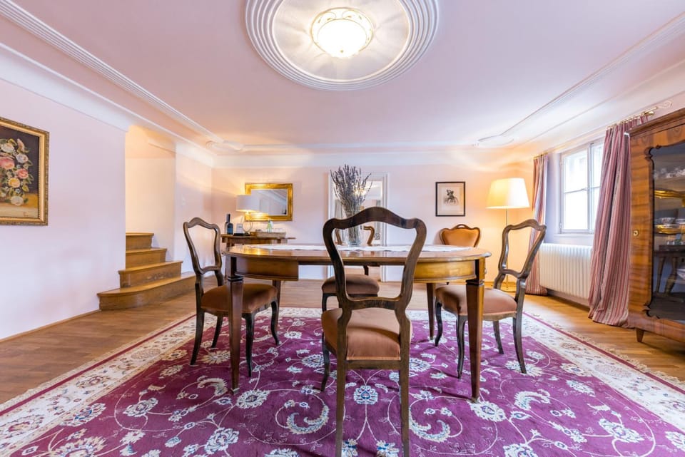Der Schlosswirt zu Anif - Biedermeierhotel und Restaurant Hotel in Berchtesgadener Land