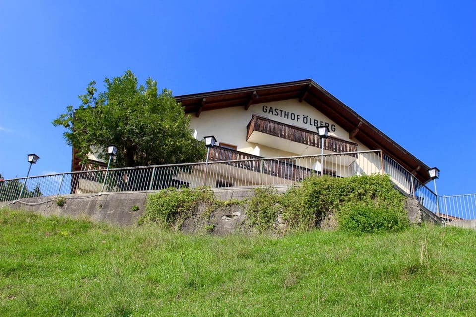 Gasthof Olberg Inn in Innsbruck