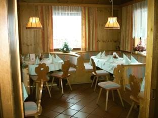 Hotel Martini Kaprun inkluding breakfast & free parking Hotel in Piesendorf