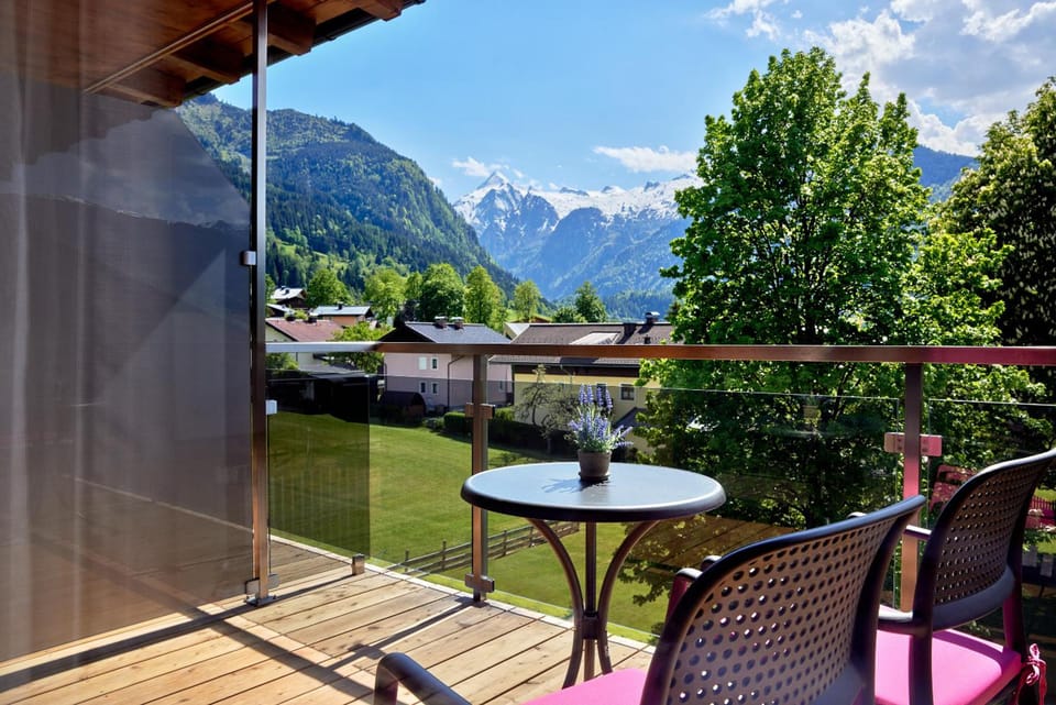 HOTEL SONNBLICK, Kaprun, Salzburg - am Kitzsteinhorn Gletscher Hotel in Piesendorf