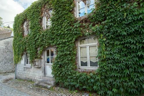 Les chambres du 7 by Juliette - Maison Caerdinael Hotel in Wallonia, Belgium