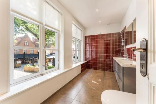 Lake Suites Hotel in Bruges