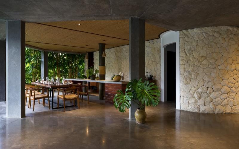 Bar/lounge