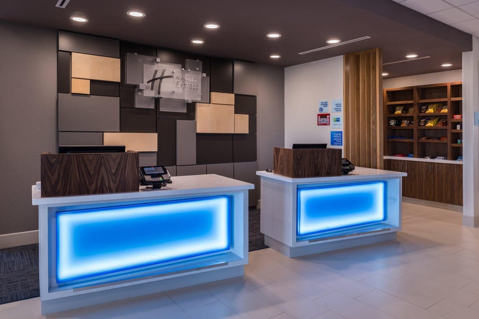 Holiday Inn Express & Suites Fort Worth West By IHG Hotel in Fort Worth