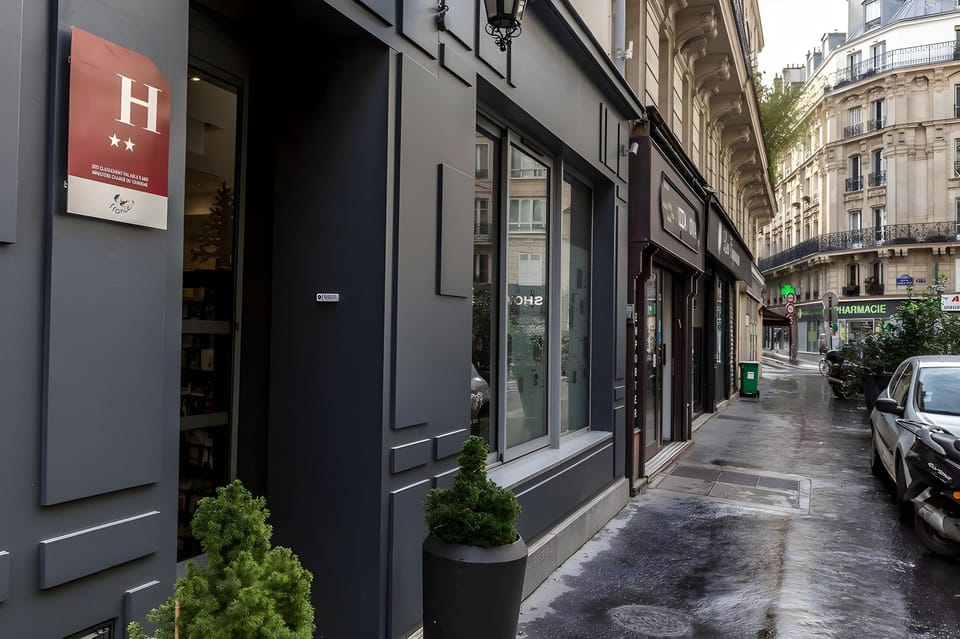 Hotel District Republique Hotel in Paris