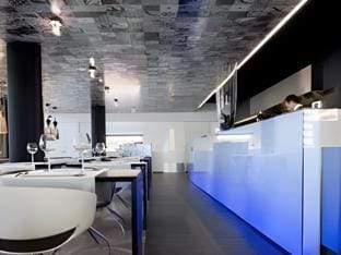 Bar/lounge