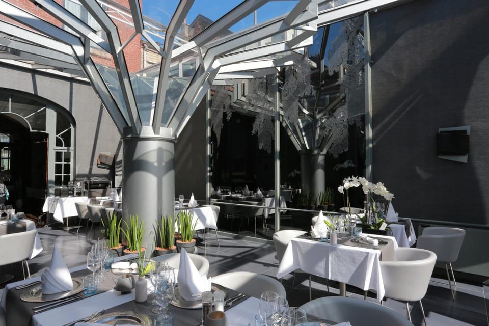 La Reine Hotel & Restaurant Hotel in Wallonia, Belgium