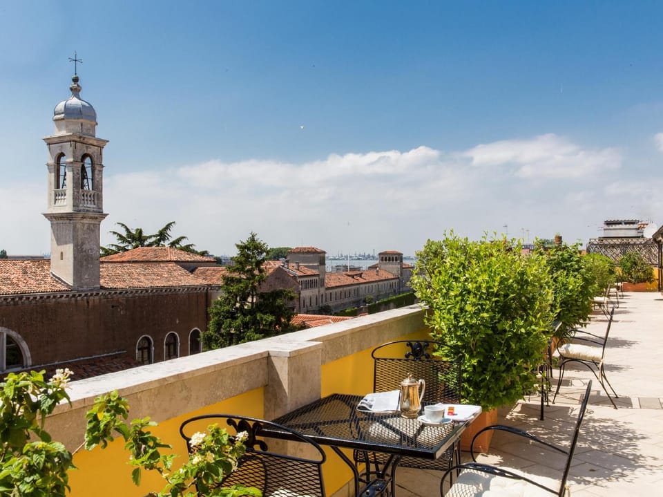 NH Venezia Santa Lucia Hotel in Venice