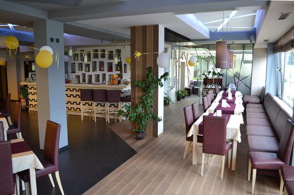 Bar/lounge