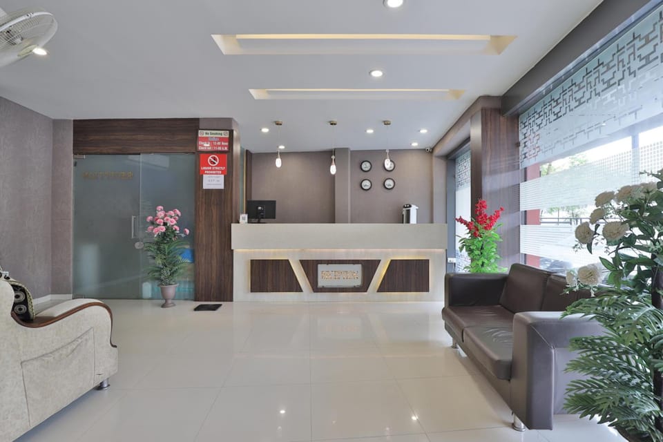 Hotel Planet Hotel in Vadodara