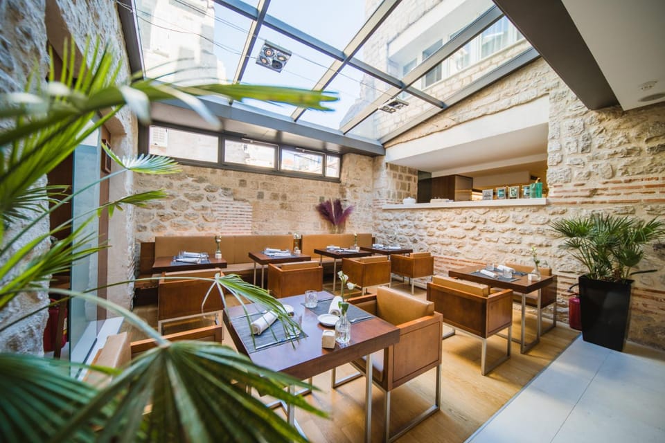 Hotel Vestibul Palace & Villa - Small Luxury Hotels Of The World Hotel in Split