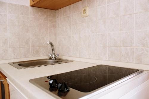 House Ivancic-free parking Hotel in Trogir