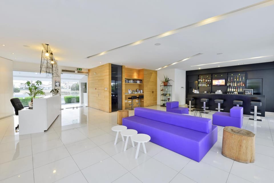 Bar/lounge