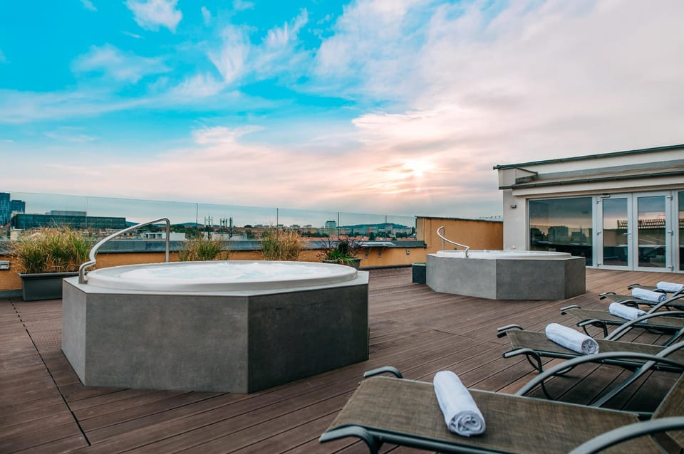 Hot tub