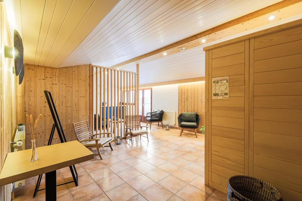 Hotel Restaurant Les Tilleuls et son espace detente Hotel in Auvergne-Rhône-Alpes
