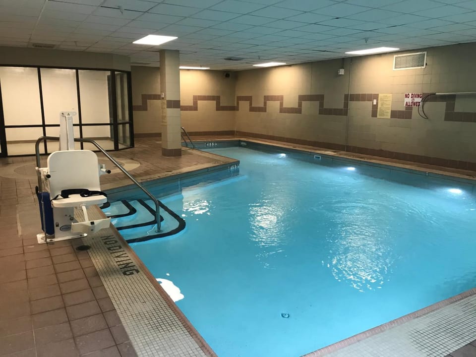 Ariel Broadway Hotel Hotel in Lake Erie