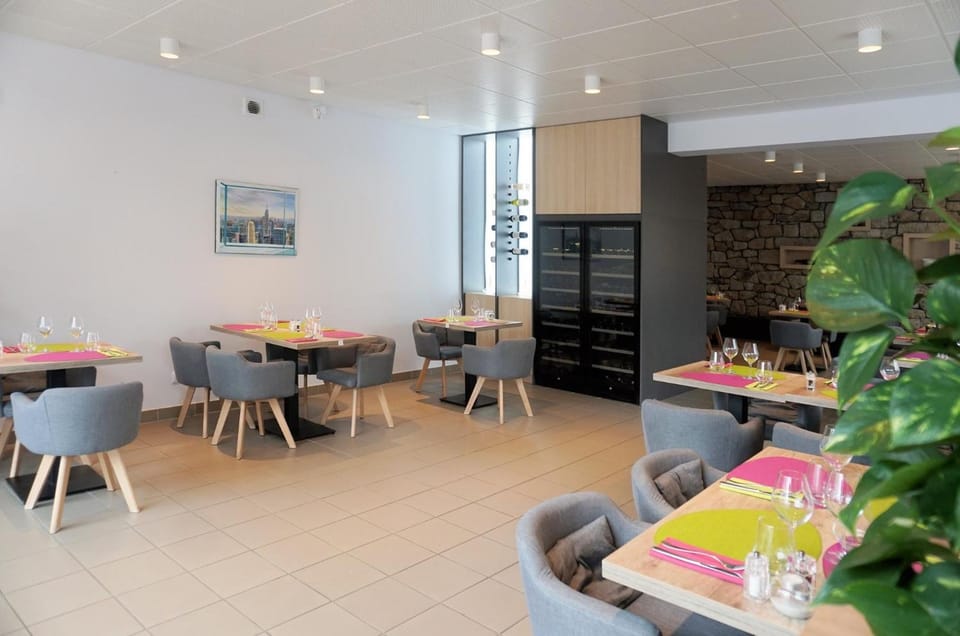 Logis Hotel Le Confluent Hotel in Auvergne-Rhône-Alpes