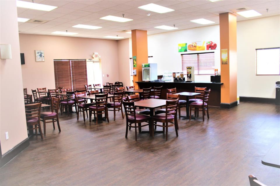 Trident Inn and Suites Hotel in Viavant-Venetian Isles