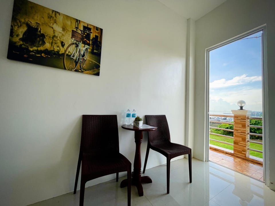 Arriyus Apartelle Lodge in Central Visayas