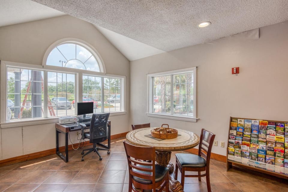 Trident Inn and Suites  Hotel in Baton Rouge