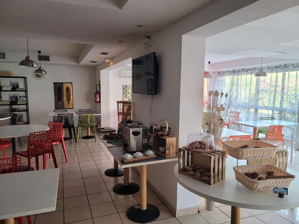 Kyriad Direct Arles Hotel in Arles