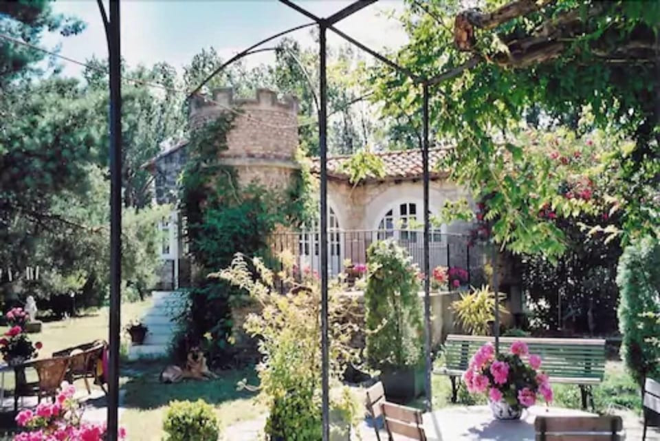 Mas de la Chapelle Hotel in Arles