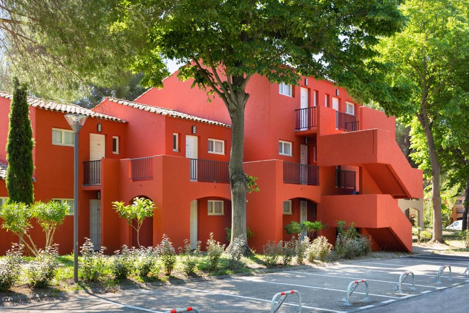 SOWELL HOTELS L'Olivier Hotel in Arles