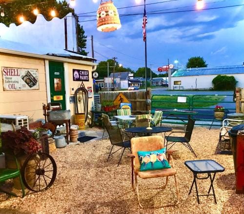Rockwood Motor Court Motel in Springfield