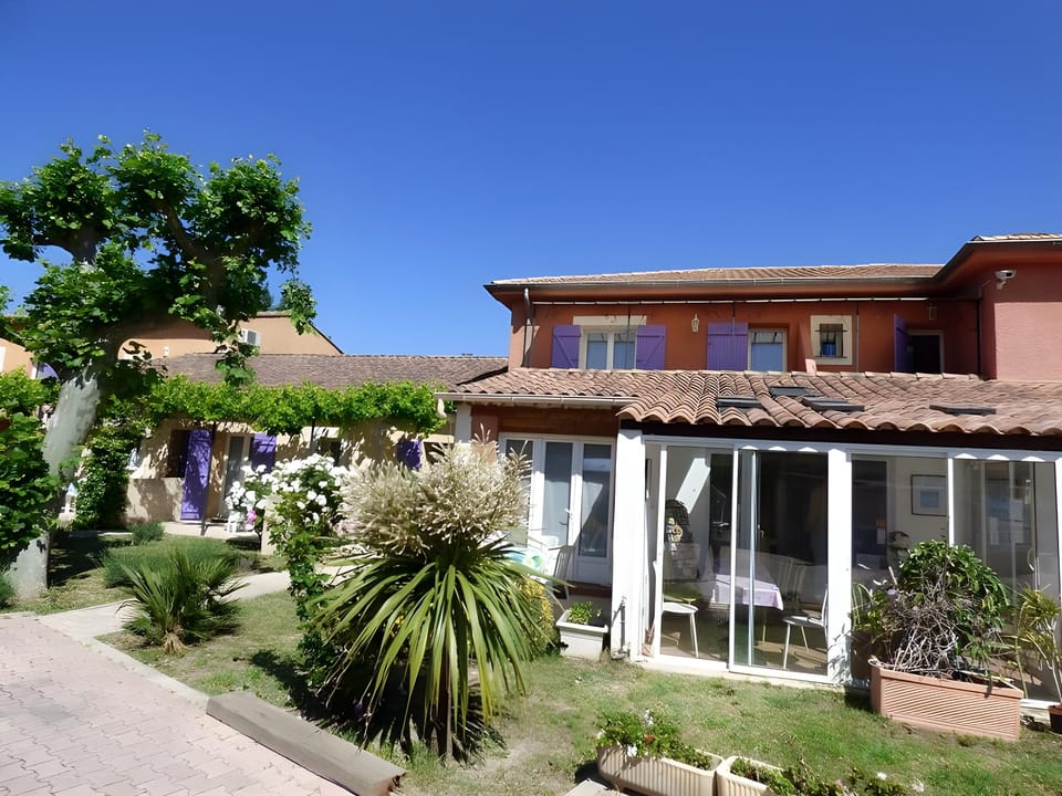Appart'hotel Court'inn Suites Apartment hotel in Avignon
